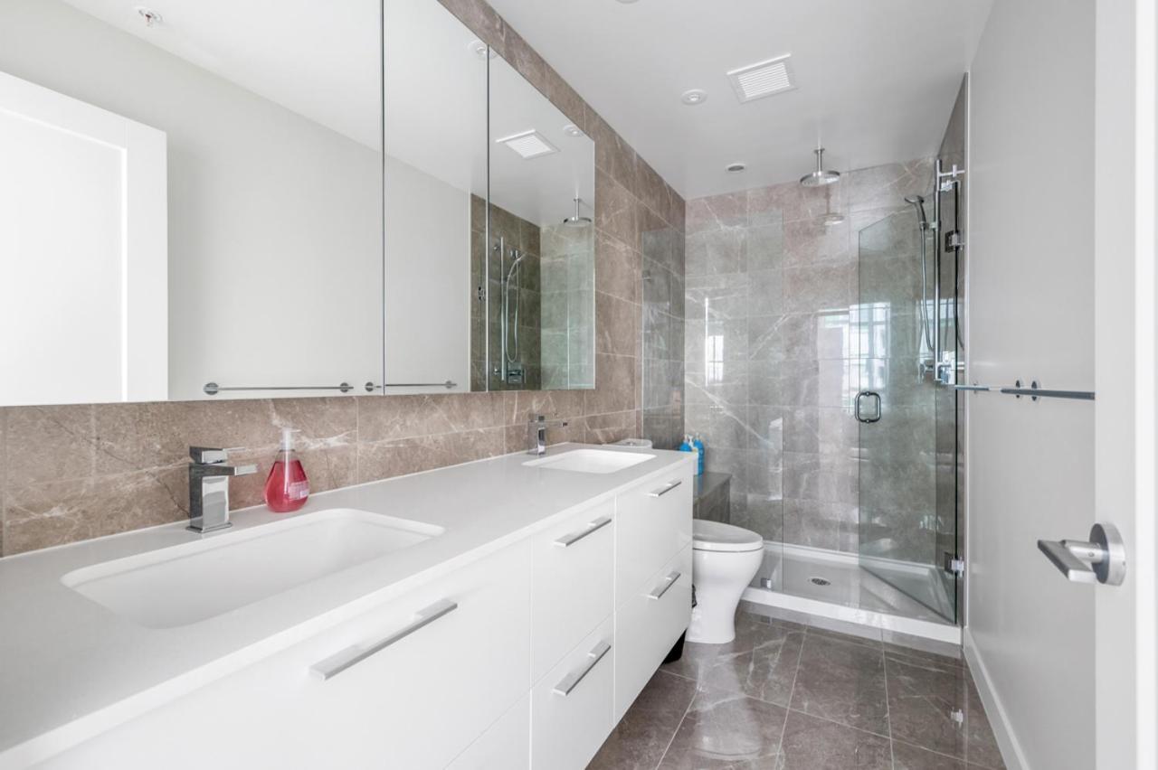 Urban Oasis: Stylish Apartment Retreat At Ubc Ванкувер Экстерьер фото
