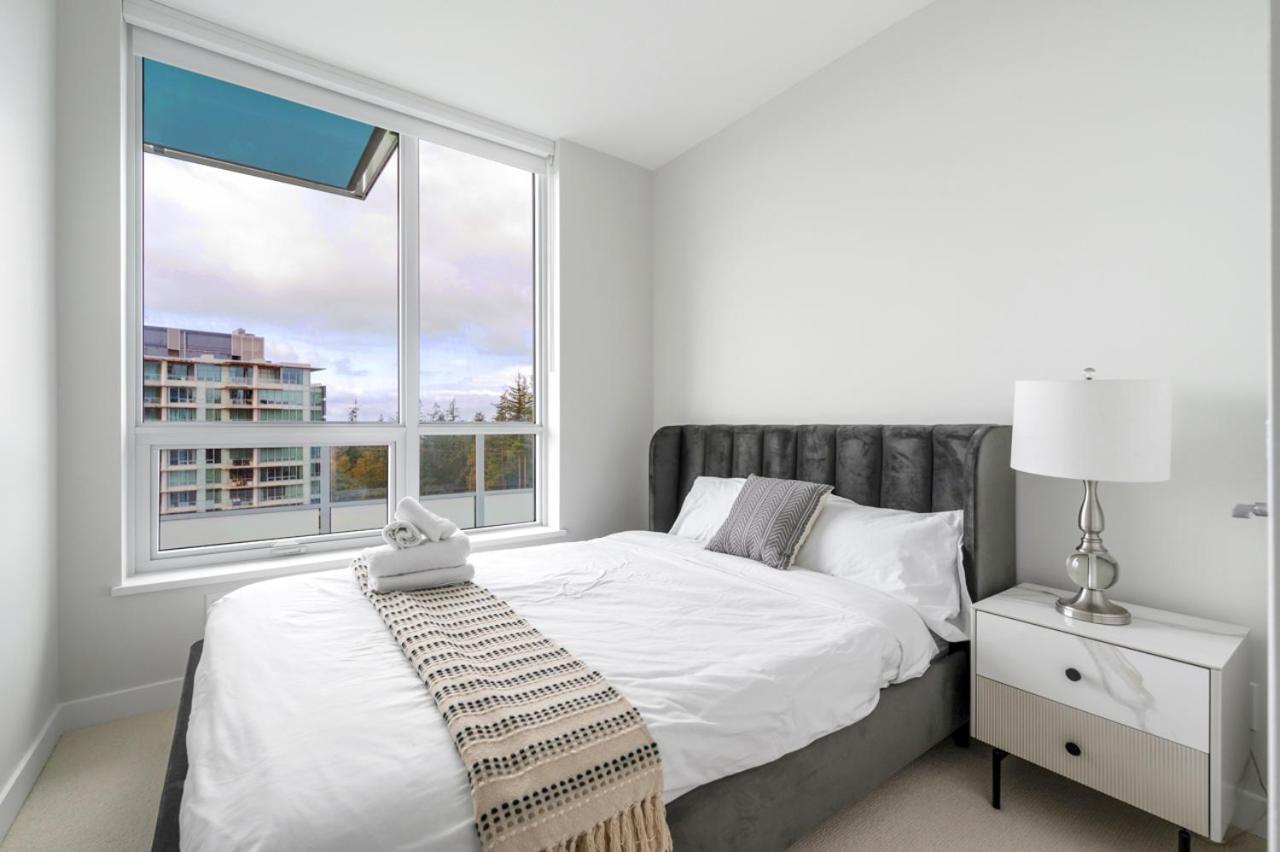 Urban Oasis: Stylish Apartment Retreat At Ubc Ванкувер Экстерьер фото