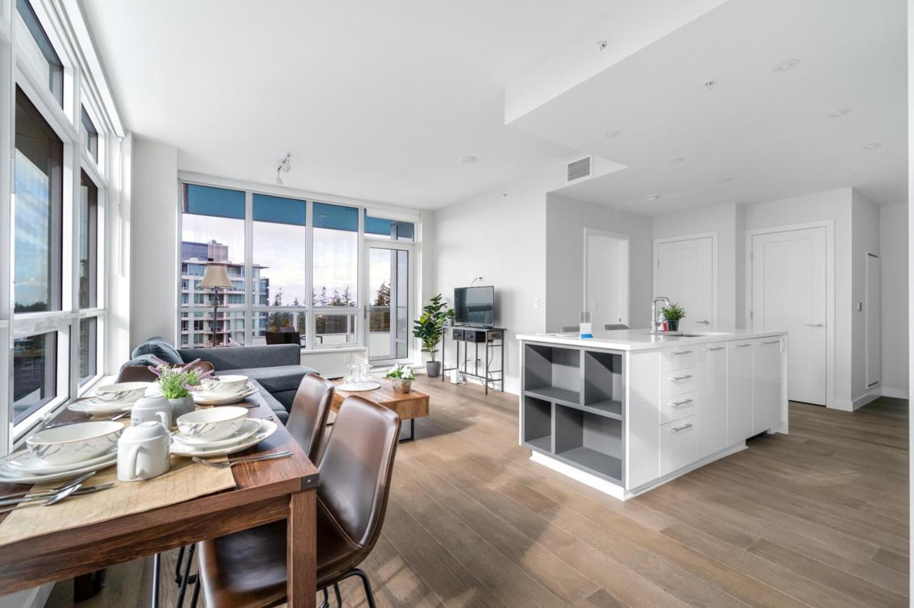 Urban Oasis: Stylish Apartment Retreat At Ubc Ванкувер Экстерьер фото